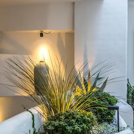 Casona 6 Lunas, Marbella Old Town Apartment, Private Parking 马尔韦利亚