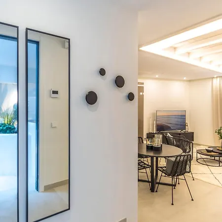 Casona 6 Lunas, Marbella Old Town Apartment, Private Parking 公寓 *