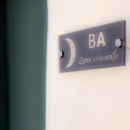 公寓 Casona 6 Lunas, Marbella Old Town Apartment, Private Parking 马尔韦利亚