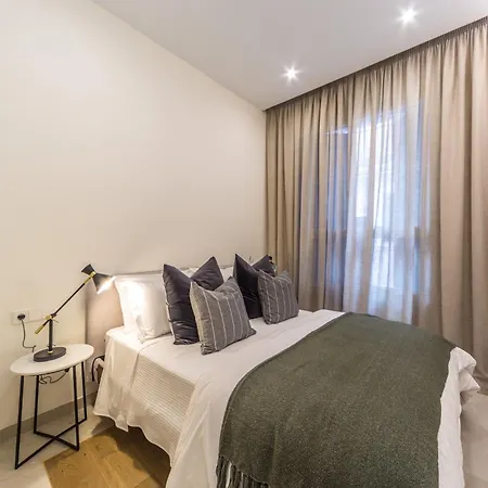 公寓 Casona 6 Lunas, Marbella Old Town Apartment, Private Parking