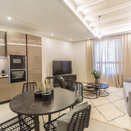 Casona 6 Lunas, Marbella Old Town Apartment, Private Parking 公寓 马尔韦利亚