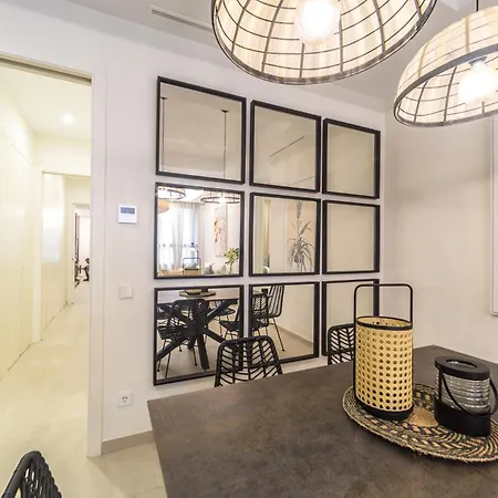 公寓 Casona 6 Lunas, Marbella Old Town Apartment, Private Parking 马尔韦利亚