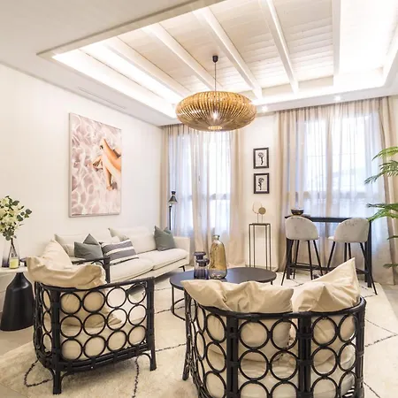 Casona 6 Lunas, Marbella Old Town Apartment, Private Parking 公寓 *